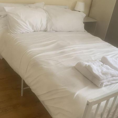 Specious Studio Flats Лондон Екстер'єр фото
